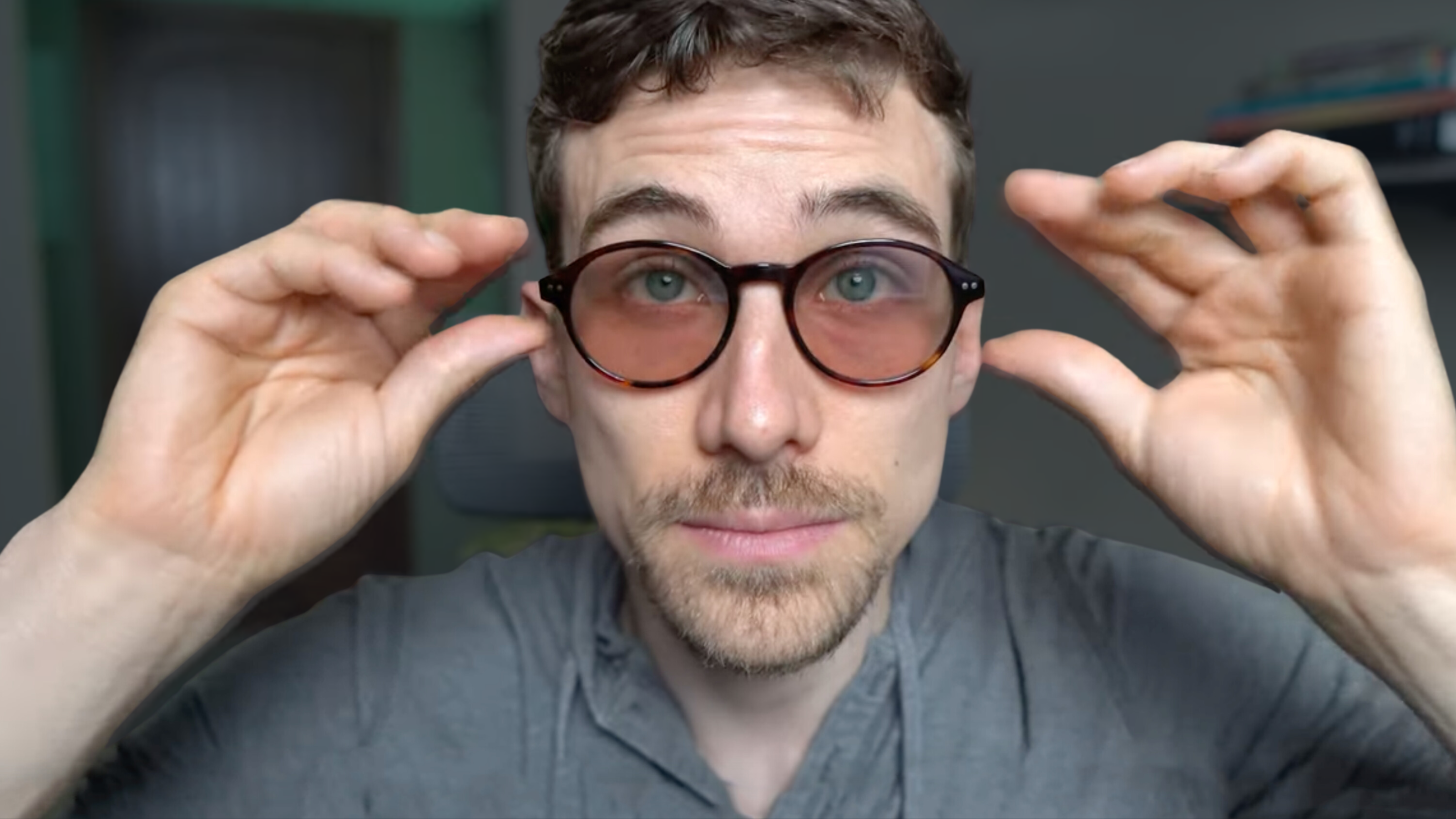 Video thumbnail for Doctor Eye Health's Avulux Migraine Glasses Review